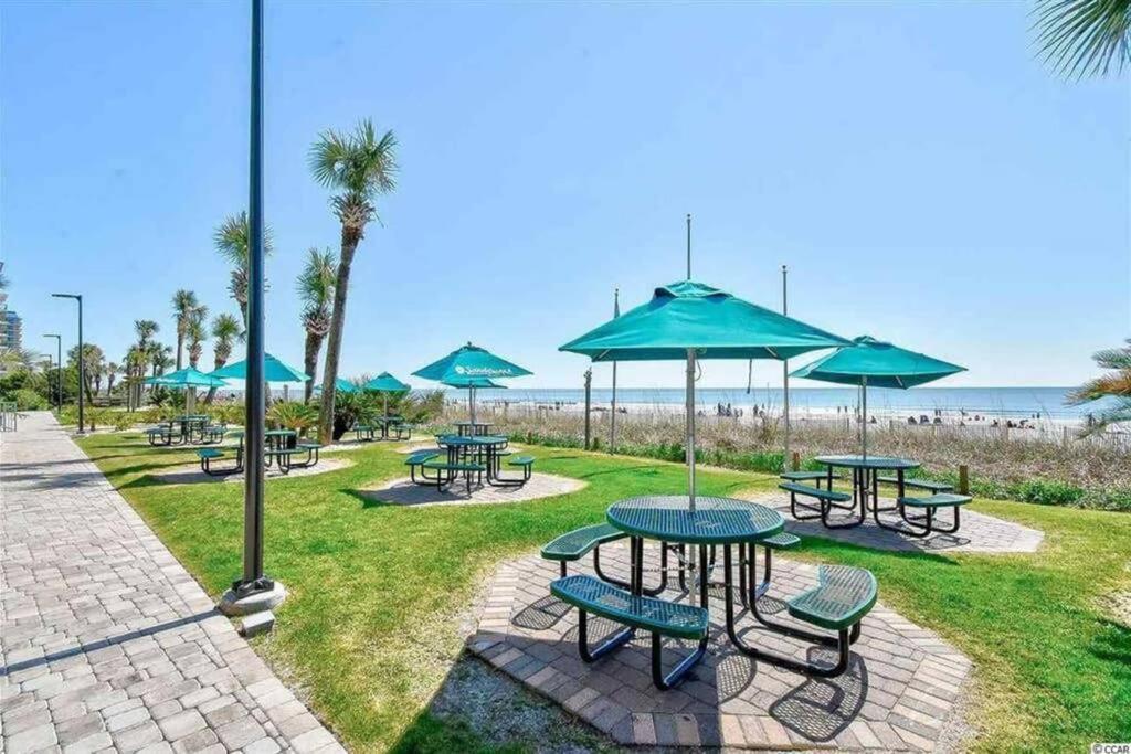 *Renovated Oceanfront Condo*Queen Beds*Pools*Hot Tubs*More*P220 Myrtle Beach Exterior photo