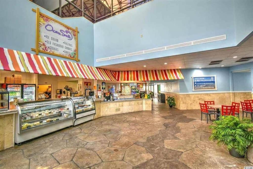 *Renovated Oceanfront Condo*Queen Beds*Pools*Hot Tubs*More*P220 Myrtle Beach Exterior photo