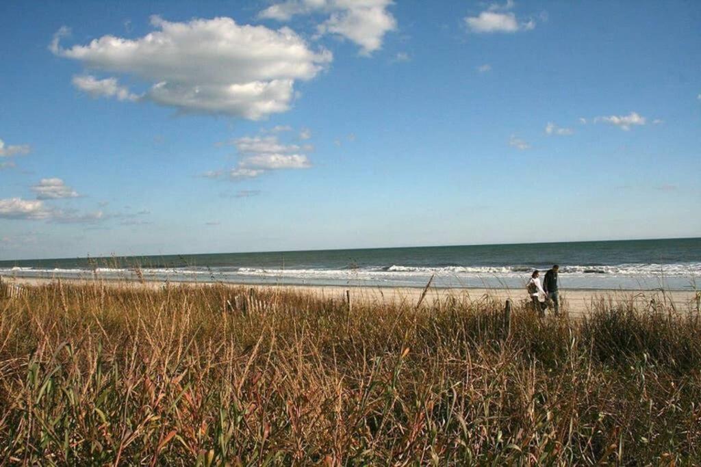*Renovated Oceanfront Condo*Queen Beds*Pools*Hot Tubs*More*P220 Myrtle Beach Exterior photo